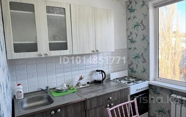 1-бөлмелі пәтер · 31.1 м² · 5/5 қабат, Абу Бакира Кердери 140, бағасы: 12 млн ₸ в Уральске — фото 2