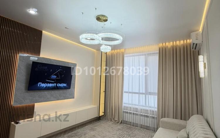 2-бөлмелі пәтер · 65 м² · 3/9 қабат, Розы Баглановой 3/1, бағасы: 49.5 млн ₸ в Астане, Нура р-н — фото 2