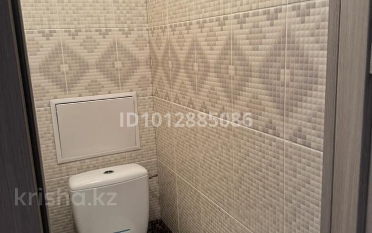 2-бөлмелі пәтер · 45 м² · 5/5 қабат, С .Акмурзина 1 — Пед институт, бағасы: 140 000 ₸ в Уральске — фото 2