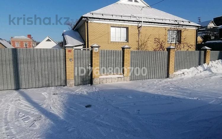 Отдельный дом · 4 комнаты · 274 м² · 8 сот., Краснознаменного полка 50 за 85 млн 〒 в Петропавловске — фото 2