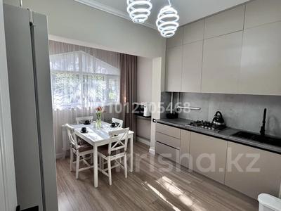 2-бөлмелі пәтер · 61 м² · 1/5 қабат, мкр Тастак-3, Туркебаева 55 — Туркебаева Толе би, бағасы: 46.5 млн ₸ в Алматы, Алмалинский р-н