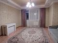 2-комнатная квартира, 54 м², 9/11 этаж помесячно, Сарыарка 19 — Шахтеров за 140 000 〒 в Караганде, Казыбек би р-н — фото 2