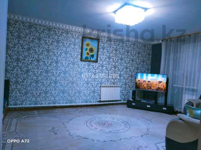 Отдельный дом · 4 комнаты · 110 м² · 5 сот., мкр Жулдыз, Туякберды 72 — Пересечение улицы Отрар за 20 млн 〒 в Уральске