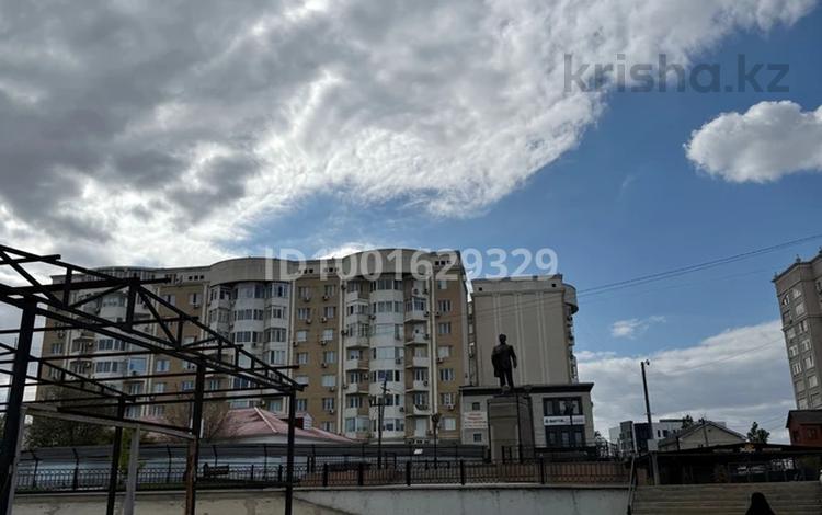 3-комнатная квартира · 96 м² · 7/9 этаж, мкр Каспий, Крупская 24 — Студенческая за 450 000 〒 в Атырау — фото 2