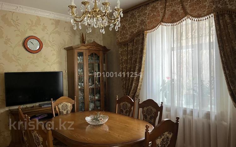 Отдельный дом · 4 комнаты · 80 м² · 4.1 сот., Аюпова 18 за 65 млн 〒 в Караганде, Казыбек би р-н — фото 2