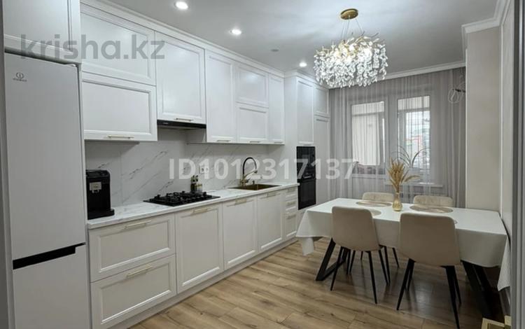 2-бөлмелі пәтер · 90.2 м² · 1/10 қабат, мкр. Кунаева 52/2, бағасы: 49 млн ₸ в Уральске — фото 2