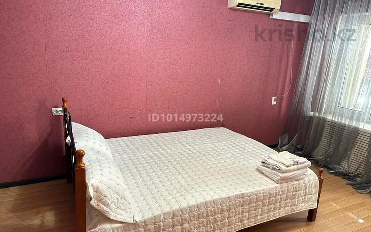 1-бөлмелі пәтер · 44 м² · 5/5 қабат, 1 ш/а, Есет батыра 107, бағасы: 10 000 ₸ в Актобе, мкр 5 — фото 2
