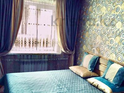 2-комнатная квартира, 60 м², 2/4 этаж посуточно, Бейбитшилик 12 за 13 000 〒 в Шымкенте, Аль-Фарабийский р-н