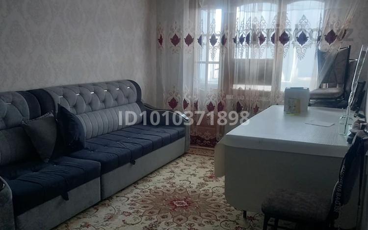 2-бөлмелі пәтер · 47 м² · 5/5 қабат, мкр Жайлау 20, бағасы: 14 млн ₸ в Таразе — фото 2