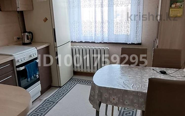 4-комнатная квартира · 76 м² · 2/9 этаж, Майкудук, Майкудук, мкр Голубые пруды за 32 млн ₸ в Караганде, Алихана Бокейханова р-н — фото 2