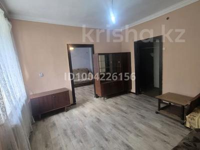 3-комнатная квартира · 56 м² · 1/2 этаж, Калинина 73 А за 11.4 млн 〒 в Усть-Каменогорске, Ульбинский