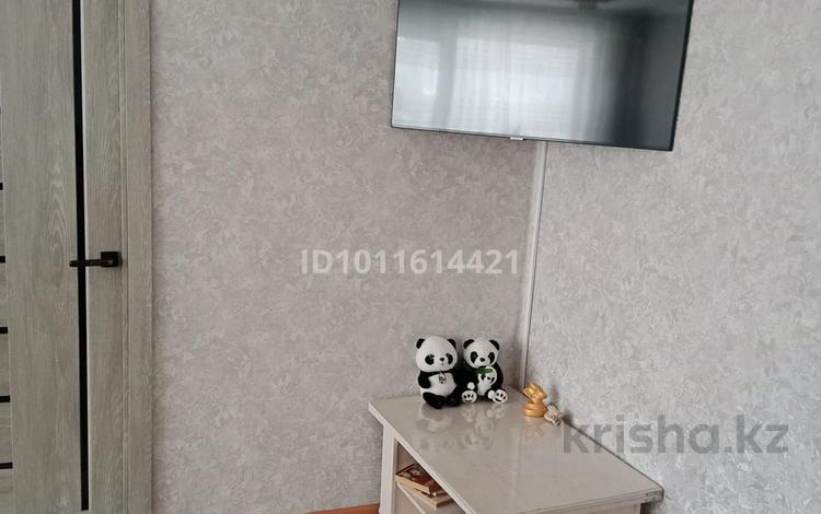 4-бөлмелі пәтер · 63 м² · 2/5 қабат, Казахстанская 122, бағасы: 13 млн ₸ в Шахтинске — фото 2