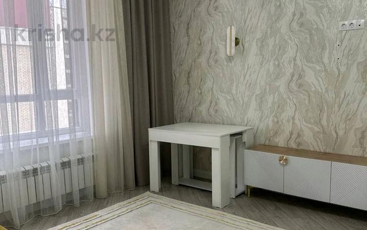 1-комнатная квартира · 37 м² · 8/12 этаж, Туран 46/6 — Орынбор-Туран-Кабанбай за 250 000 ₸ в Астане, Есильский р-н — фото 2