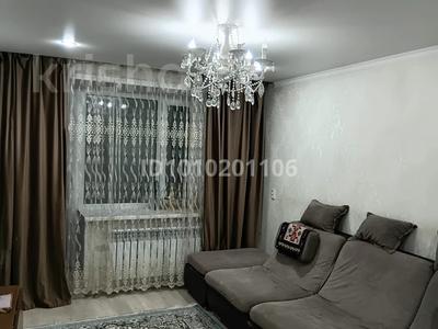 3-бөлмелі пәтер · 62.6 м² · 2/3 қабат, Пришахтинск, Кемеровская 30, бағасы: 22 млн ₸ в Караганде, Алихана Бокейханова р-н