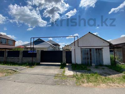 Отдельный дом · 6 комнат · 240 м² · 10 сот., мкр Уркер 6 за 55 млн ₸ в Астане, Нура р-н