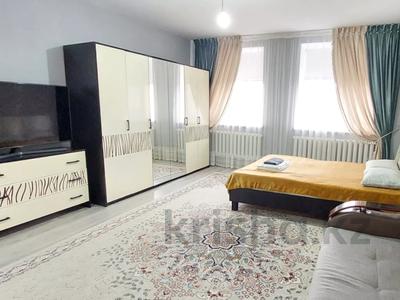1-бөлмелі пәтер · 50 м² · 4/8 қабат, Желтоксан 11в, бағасы: 14 000 ₸ в 