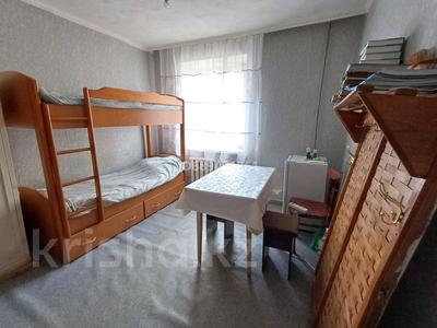 1-комнатная квартира, 15 м², 5/9 этаж, Дулатова 206 за 3.5 млн 〒 в Семее