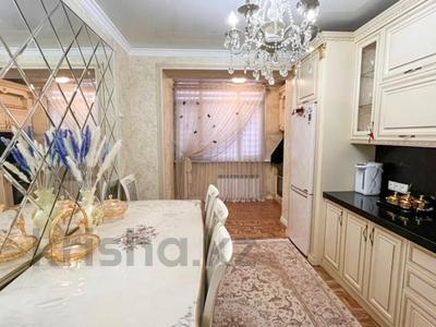 3-бөлмелі пәтер · 90 м² · 4/5 қабат, Болашак 45, бағасы: 46 млн ₸ в Талдыкоргане, мкр Болашак