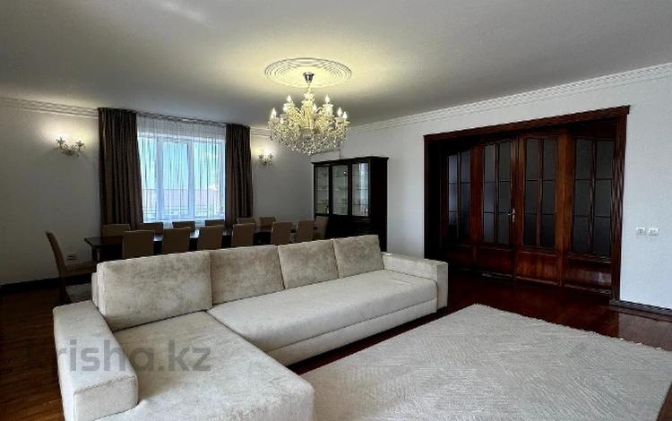 4-бөлмелі пәтер · 250 м² · 4/6 қабат, Есет батыра, бағасы: 120 млн ₸ в Актобе — фото 10