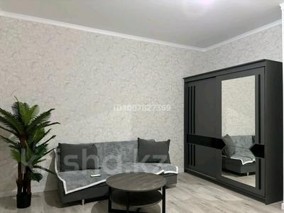 1-бөлмелі пәтер · 50 м² · 1/5 қабат, 3-ш/а. 92, бағасы: 13 000 ₸ в Актау, 3-й мкр