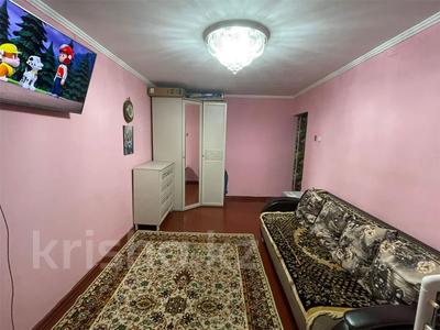 2-комнатная квартира · 44 м² · 4/5 этаж, Майкудук, 16й микрорайон 1 за 10.5 млн ₸ в Караганде, Алихана Бокейханова р-н