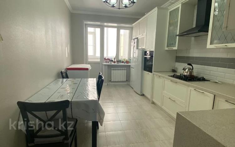 3-бөлмелі пәтер · 94 м² · 8/10 қабат, Алтын орда ш/а., Байшева, бағасы: 40 млн ₸ в Актобе, мкр. Алтын орда — фото 2