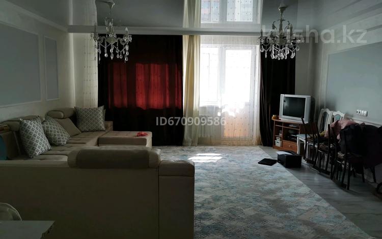 2-комнатная квартира, 82 м², 1/5 этаж, мкр Думан-2 за 53 млн 〒 в Алматы, Медеуский р-н — фото 2