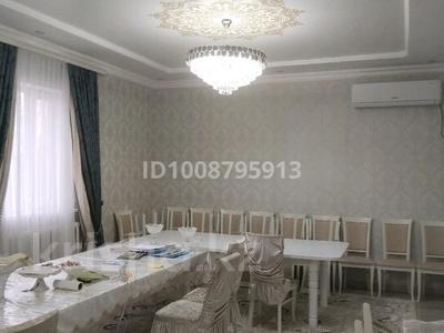 Отдельный дом · 7 комнат · 400 м² · 35 сот., Курмангали Иманбердиева 16 за 50 млн ₸ в Махамбетах