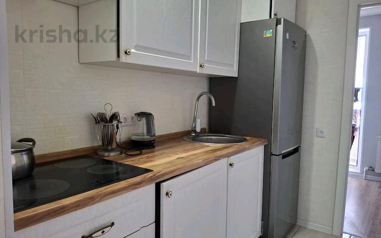 1-бөлмелі пәтер · 44 м² · 10/10 қабат, 15 микрорайон 22, бағасы: 18.9 млн 〒 в Семее — фото 2