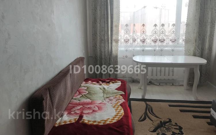 2-комнатная квартира · 43 м² · 1/3 этаж, Абая 3 — Супермаркет Центральный за 70 000 ₸ в Приозёрске — фото 2