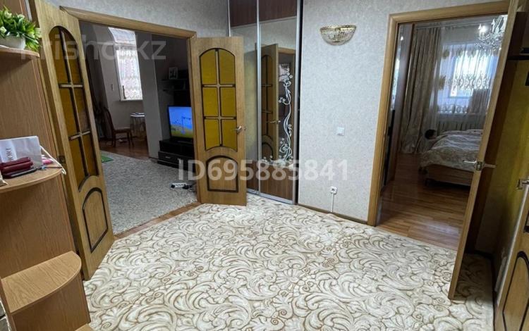 2-комнатная квартира, 74 м², 6/15 этаж, иманбаева 7Г