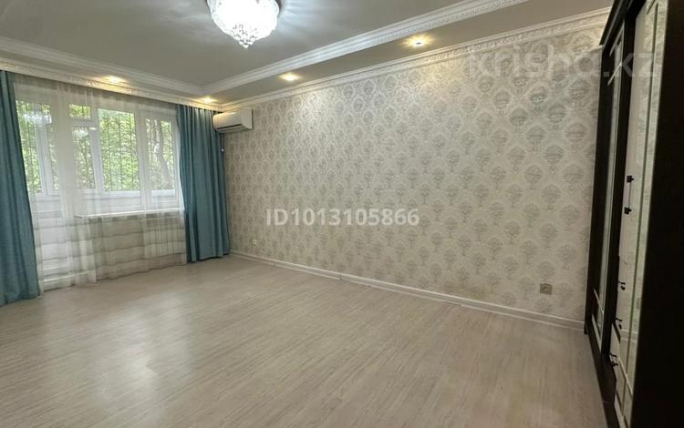 1-комнатная квартира · 35 м² · 1/5 этаж, Авиагородок 18 — возле магазина Зиг Заг за 10.5 млн ₸ в Актобе, мкр Авиагородок — фото 2