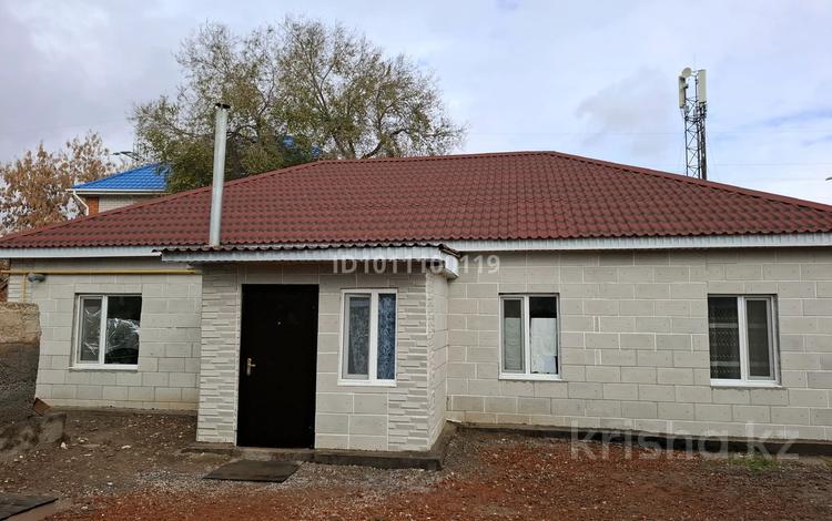 Отдельный дом · 4 комнаты · 100 м² · 6 сот., Переулок Батыс — Кунаева-Джангилдина за 27 млн ₸ в Актобе, мкр. Курмыш — фото 12