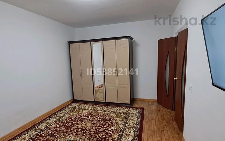 1-комнатная квартира, 39 м², 3/5 этаж помесячно, мкр Нурсая 1/7