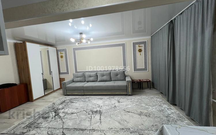 1-комнатная квартира · 46 м² · 4/4 этаж, Желтоксан 10 — Дк озеро за 140 000 ₸ в Балхаше — фото 2