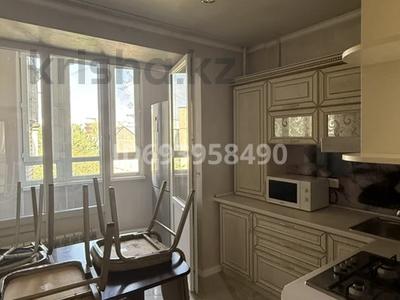 3-бөлмелі пәтер · 65 м² · 4/5 қабат, Мамыр-2 ш/а. — Шаляпина саина, бағасы: 53 млн ₸ в Алматы, Ауэзовский р-н