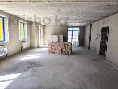 3-комнатная квартира · 76.2 м² · 1/8 этаж, мкр Юго-Восток, Муканова 51 за 28.5 млн ₸ в Караганде, Казыбек би р-н