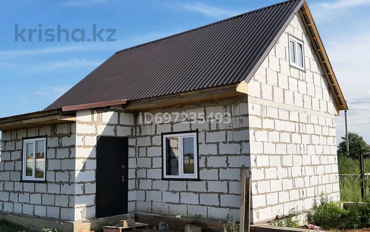 Отдельный дом · 2 комнаты · 79 м² · 12 сот., 2 16 — 2 улица пересечение 13 за 16.5 млн 〒 в Нурлы — фото 2