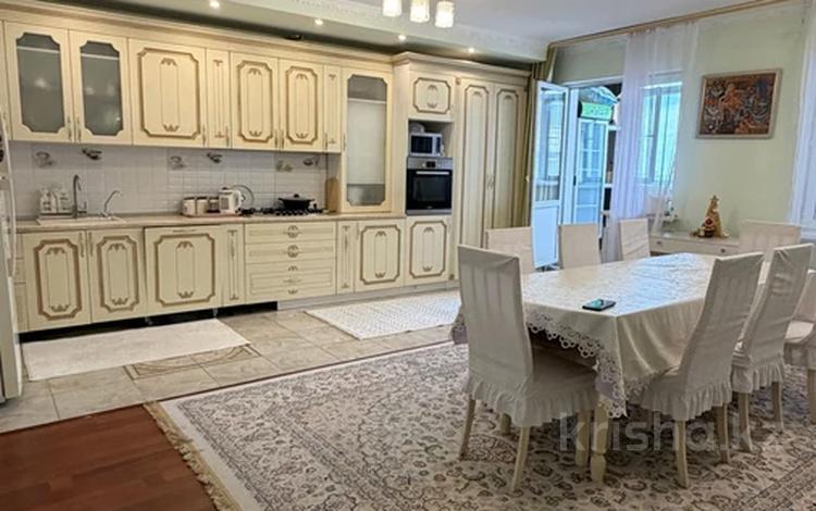 4-комнатная квартира · 218 м² · 9/9 этаж, Райымбека 481в за 89 млн ₸ в Алматы, Алатауский р-н — фото 2