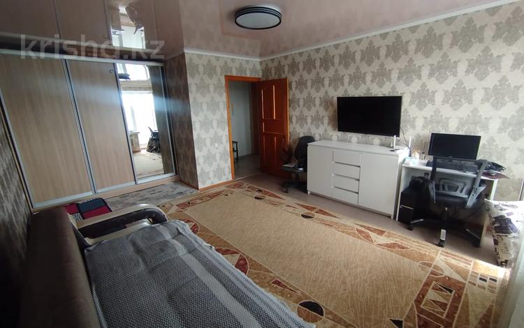1-комнатная квартира · 38 м² · 6/9 этаж, Красина 11 за 19.6 млн ₸ в Усть-Каменогорске, Ульбинский — фото 2