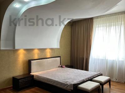 4-комнатная квартира · 225 м² · 4 этаж, Зенкова 32 за 700 000 ₸ в Алматы, Медеуский р-н