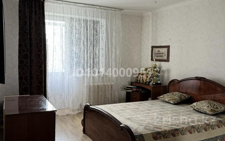 3-бөлмелі пәтер · 130.4 м² · 4/12 қабат, Кабанбай батыра 40, бағасы: 65 млн ₸ в Астане, Есильский р-н — фото 2