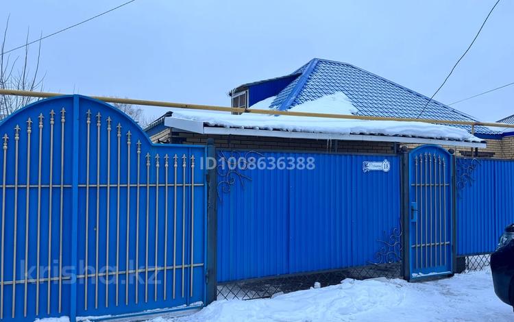 Отдельный дом · 3 комнаты · 100 м² · 6 сот., Губарова 18 — Район второй рабочий, ДК молодежное за 49 млн ₸ в Уральске — фото 2