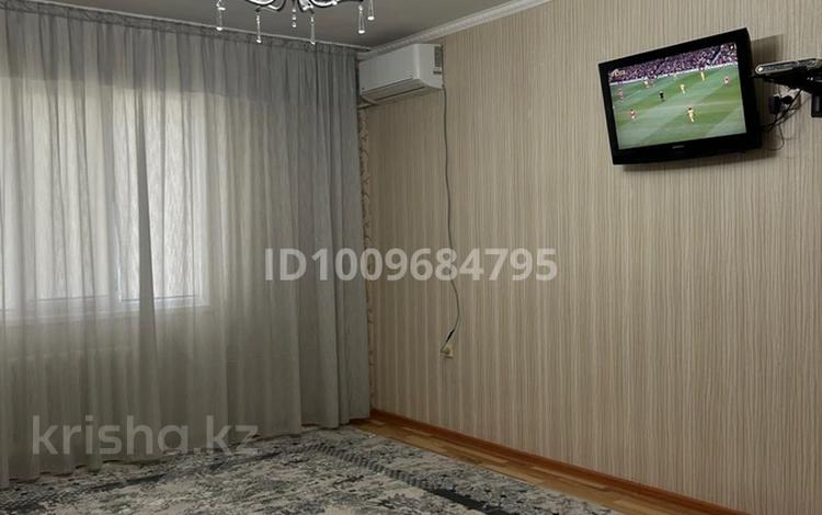 3-бөлмелі пәтер · 81 м² · 3/6 қабат, Сауыргалиева 21, бағасы: 250 000 〒 в Атырау, мкр Жилгородок — фото 2