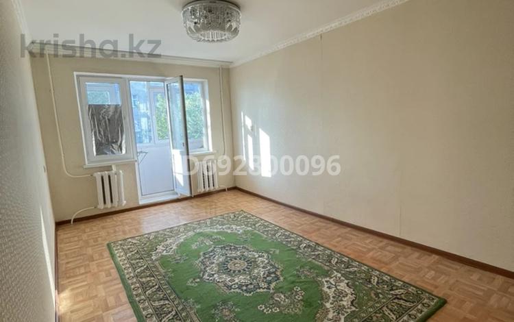 3-комнатная квартира, 80 м², 3 этаж помесячно, мкр 5