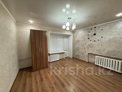 4-комнатная квартира · 100 м² · 1/5 этаж, Рыскулбекова 6 за 40 млн 〒 в Семее