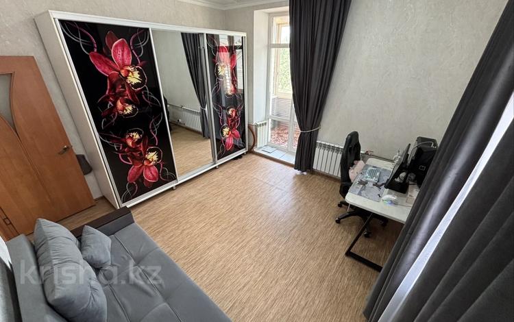 3-бөлмелі пәтер · 68 м² · 3/4 қабат, Шакарима 177, бағасы: 23 млн ₸ в Усть-Каменогорске — фото 2