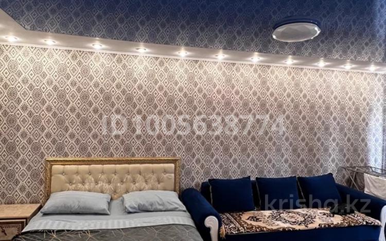 1-комнатная квартира · 48 м², мкр Новый Город, Ерубаева 47 за 1 500 ₸ в Караганде, Казыбек би р-н — фото 2
