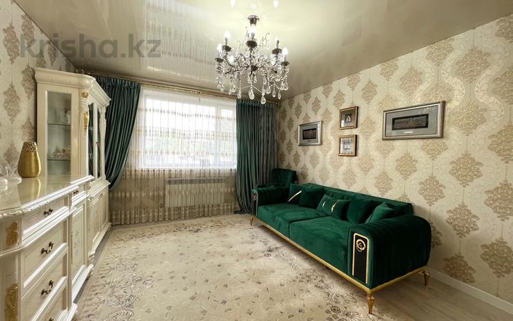 Отдельный дом · 7 комнат · 300 м² · 10 сот., мкр Кунгей , Карибжанова 3 — Мечеть на Кунгее за 70 млн 〒 в Караганде, Казыбек би р-н — фото 2