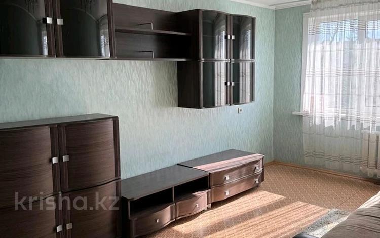 2-комнатная квартира, 56 м², 4/5 этаж, букетова за 18.9 млн 〒 в Петропавловске — фото 2